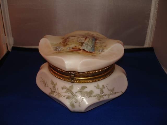 Dresser box