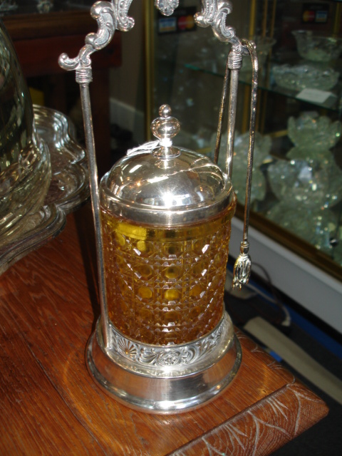 Pickle caster