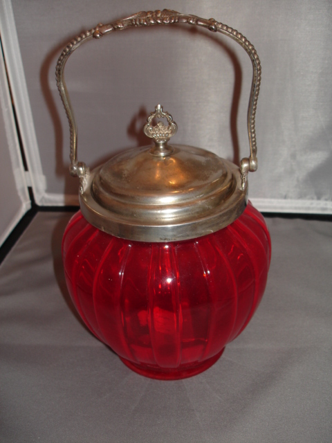 Biscuit barrel