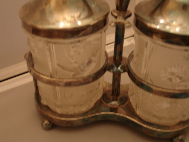 Pickle caster
