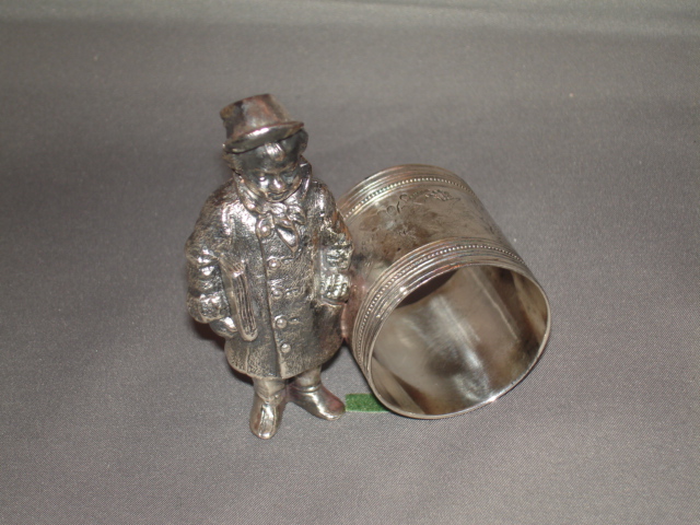 Figural npakin ring