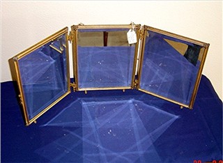 Trifold mirror t