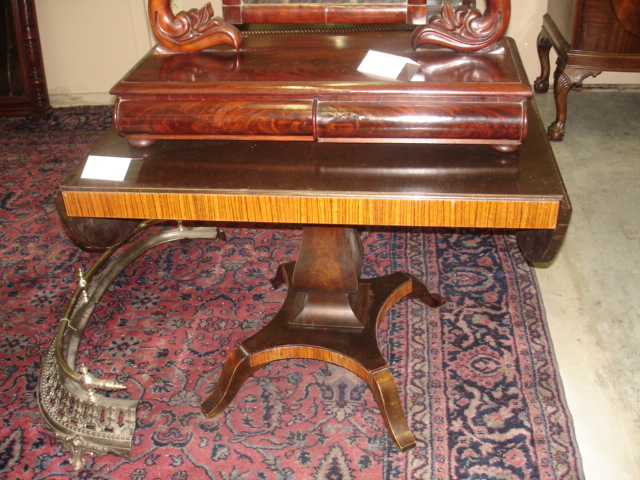 Drop leaf table