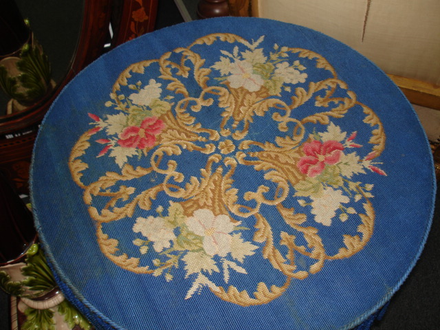 Tilt top petit point table