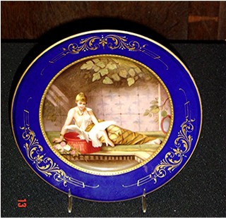 Scenic plate