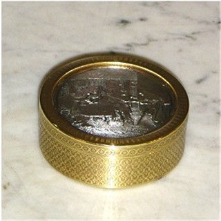 Powder box