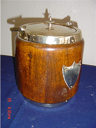 Biscuit barrel