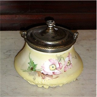 Biscuit jar