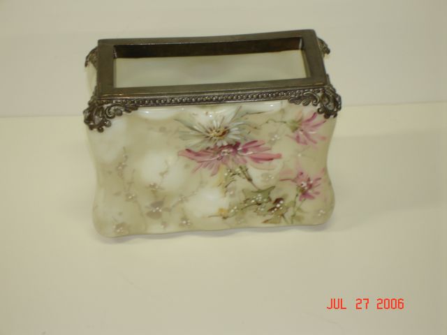 Wavecrest letter holder