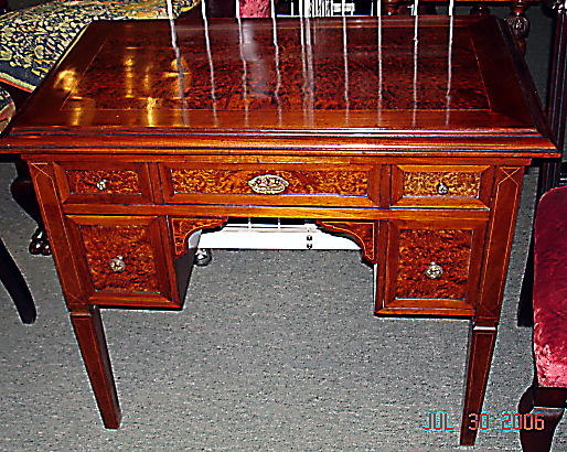 Vanity table