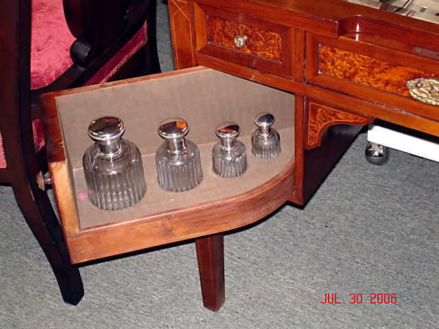 Vanity table