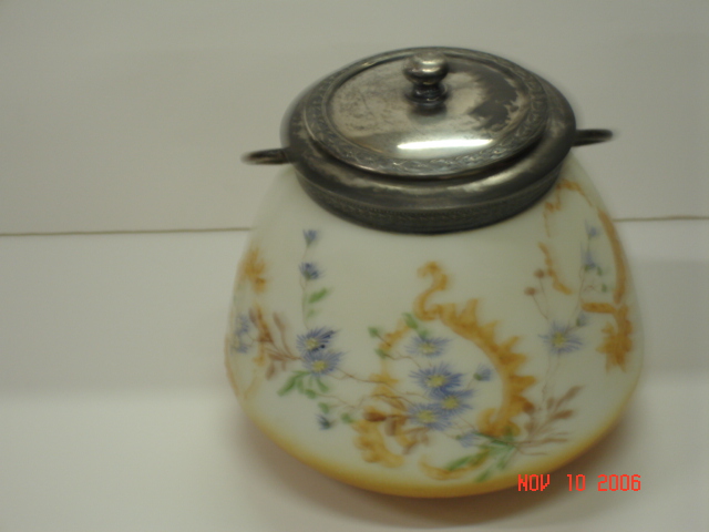 Cracker jar