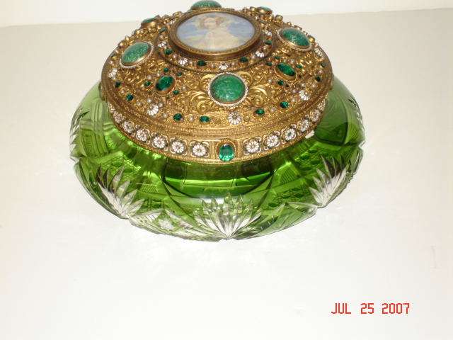 Dresser box