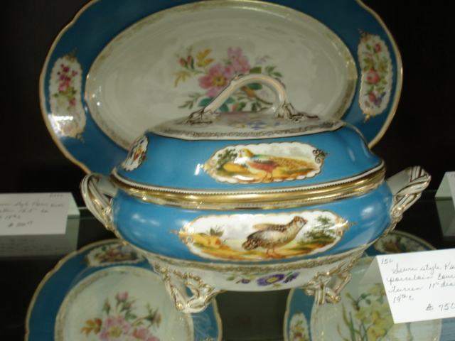 Porcelain plates