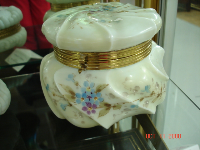 Dresser box