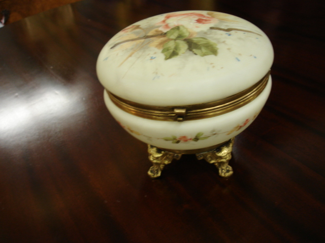 Dresser box