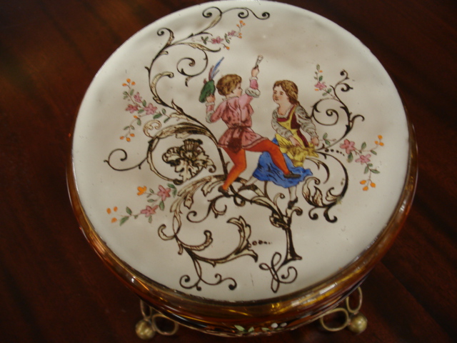 Dresser box