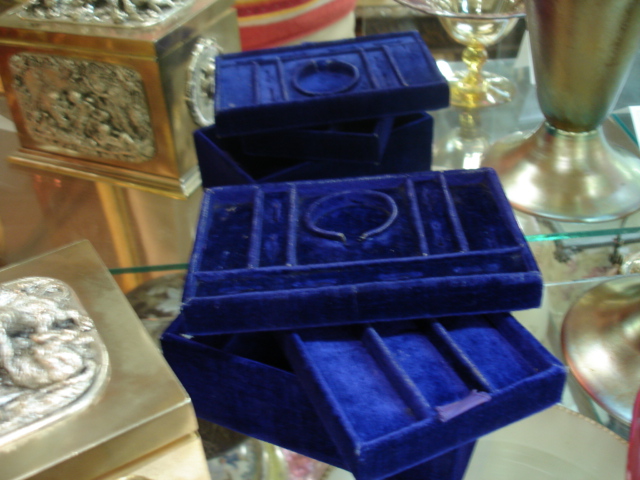 Jewelry casket