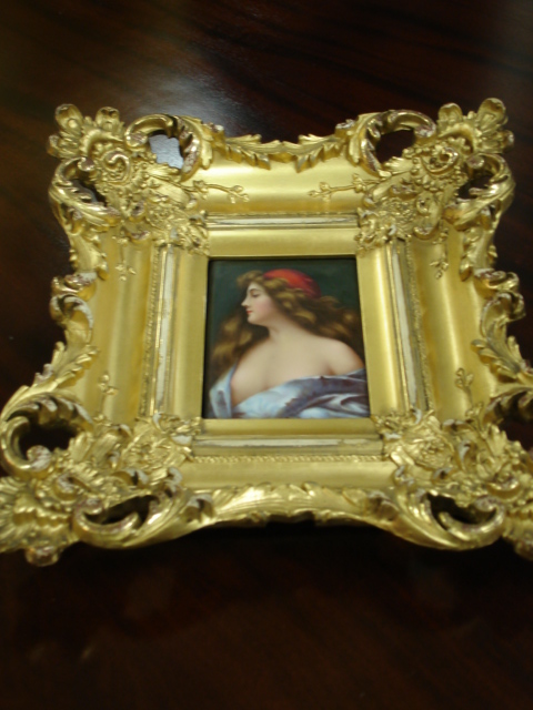 Porcelain plaque