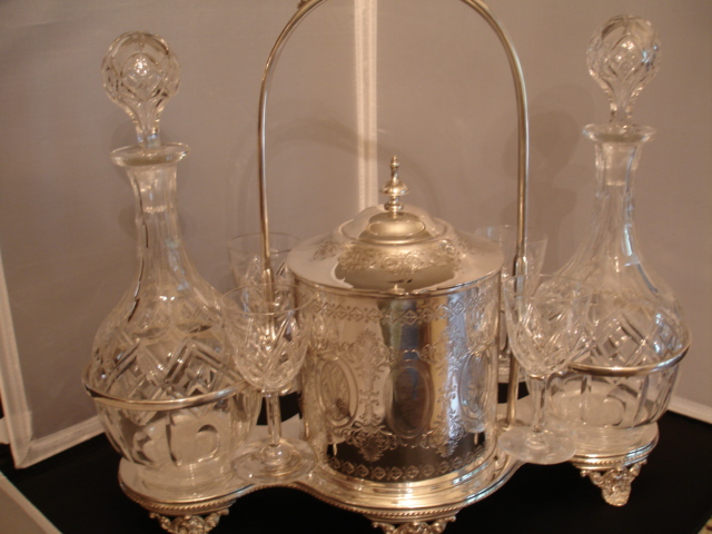 Decanter set