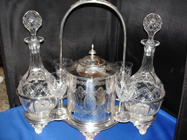 Decanter set